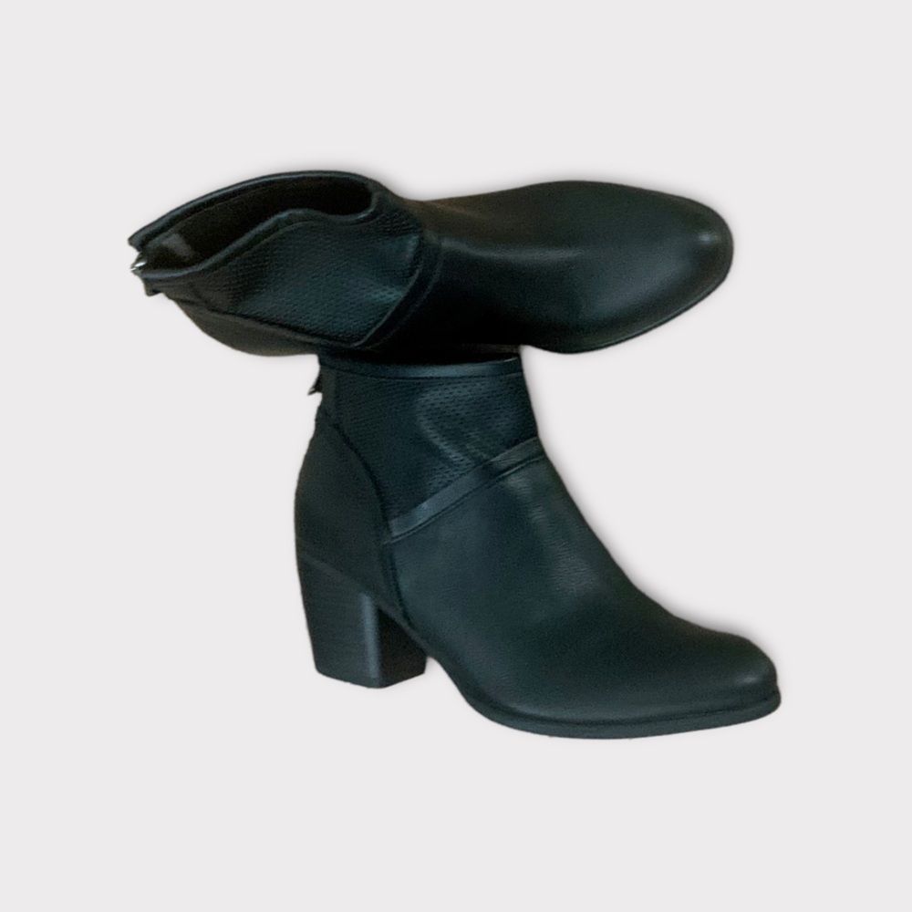 White Mountain Women Black Boots Leather Size 9
